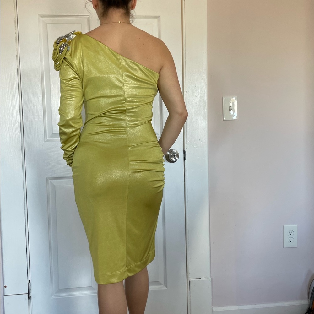 Dress - Picture 2 of 6